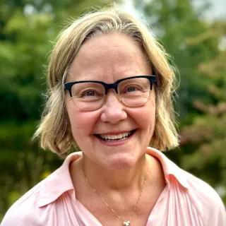 Mary Lindell