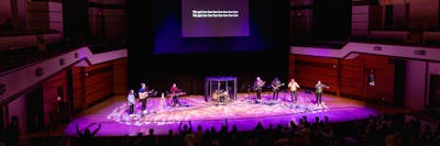 Bethel students fill Benson Great Hall for Sunday night worship.
