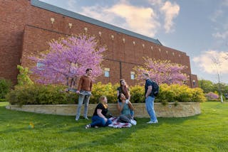 Students outside Benson Great Hall