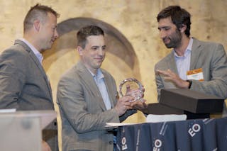Alum, Trustee Wins Entrepreneur Award