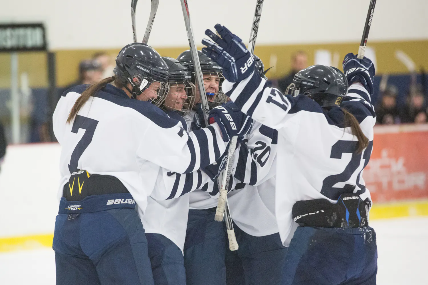 Women’s Hockey Claims First MIAC Championship Bethel University