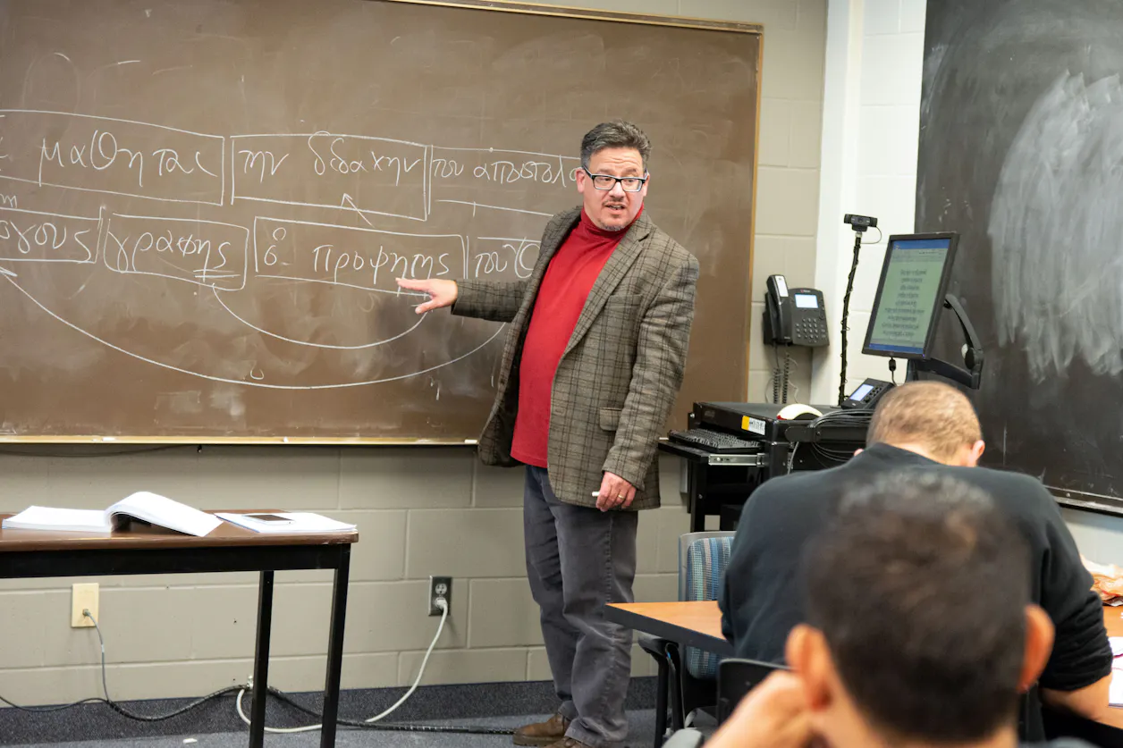 Professor of Biblical Studies Juan Hernández, Jr. has taught biblical Greek for decades—but this semester, he's doing it in Spanish.
