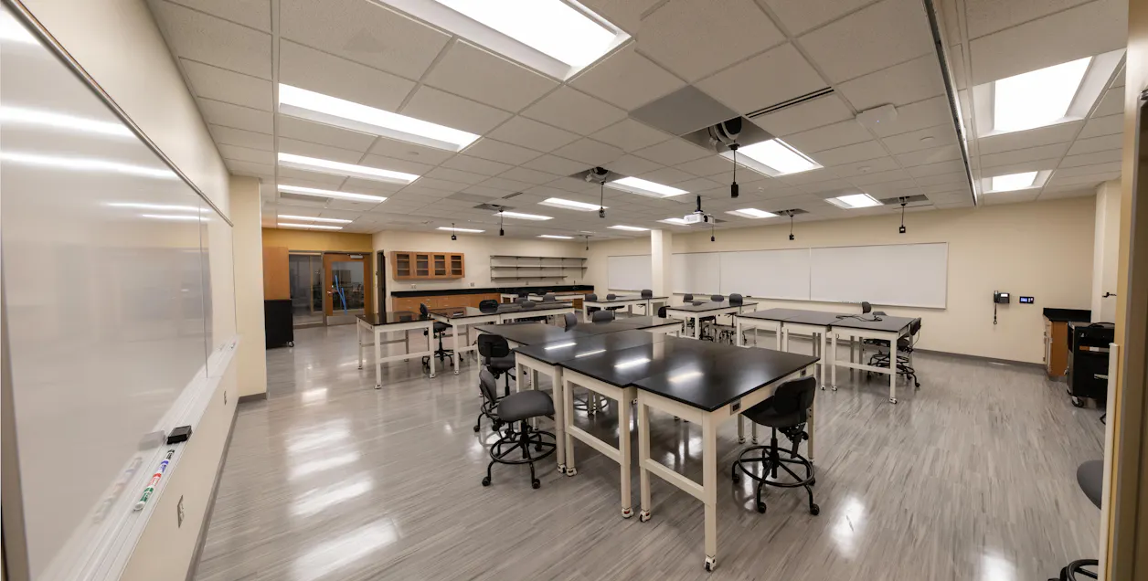 Engineering lab on the 2nd level of Bethel University's Academic Center (AC)