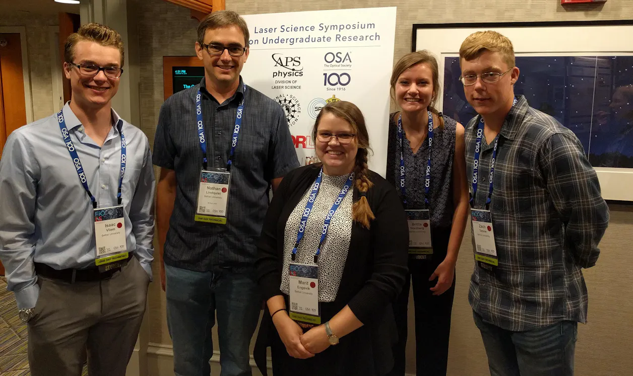 Isaac Vliem '21, Professor of Physics Nathan Lindquist, Marit Engevik '22, Britta Nordberg '22, and Zach Tebow '20 stop for a picture at national physics conference.