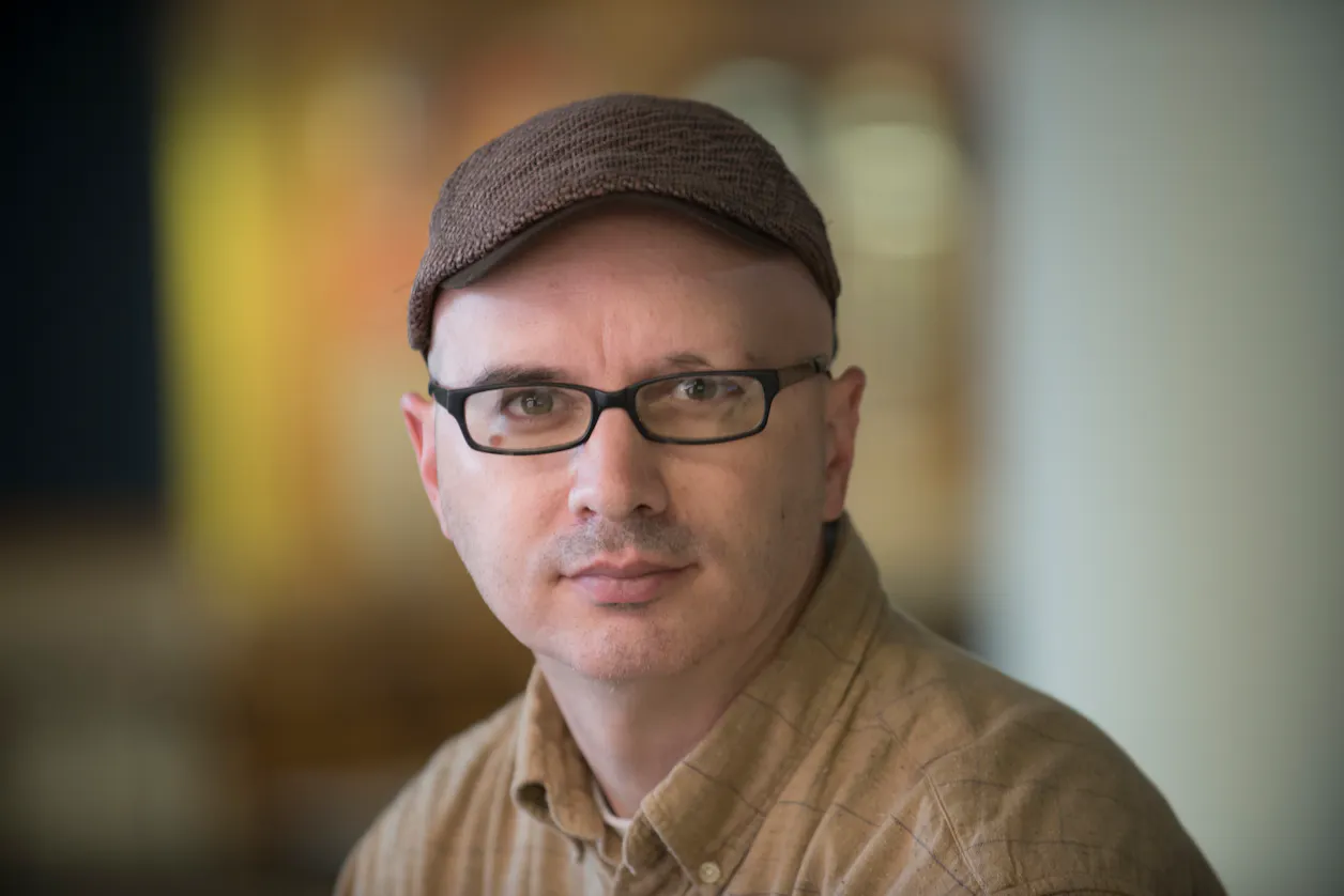 Associate Professor of Journalism Scott Winter wins the National Scholastic Press Association Pioneer Award.