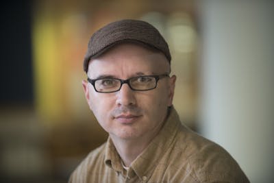 Associate Professor of Journalism Scott Winter wins the National Scholastic Press Association Pioneer Award.