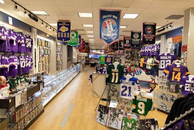 2Bros Sports Collectibles