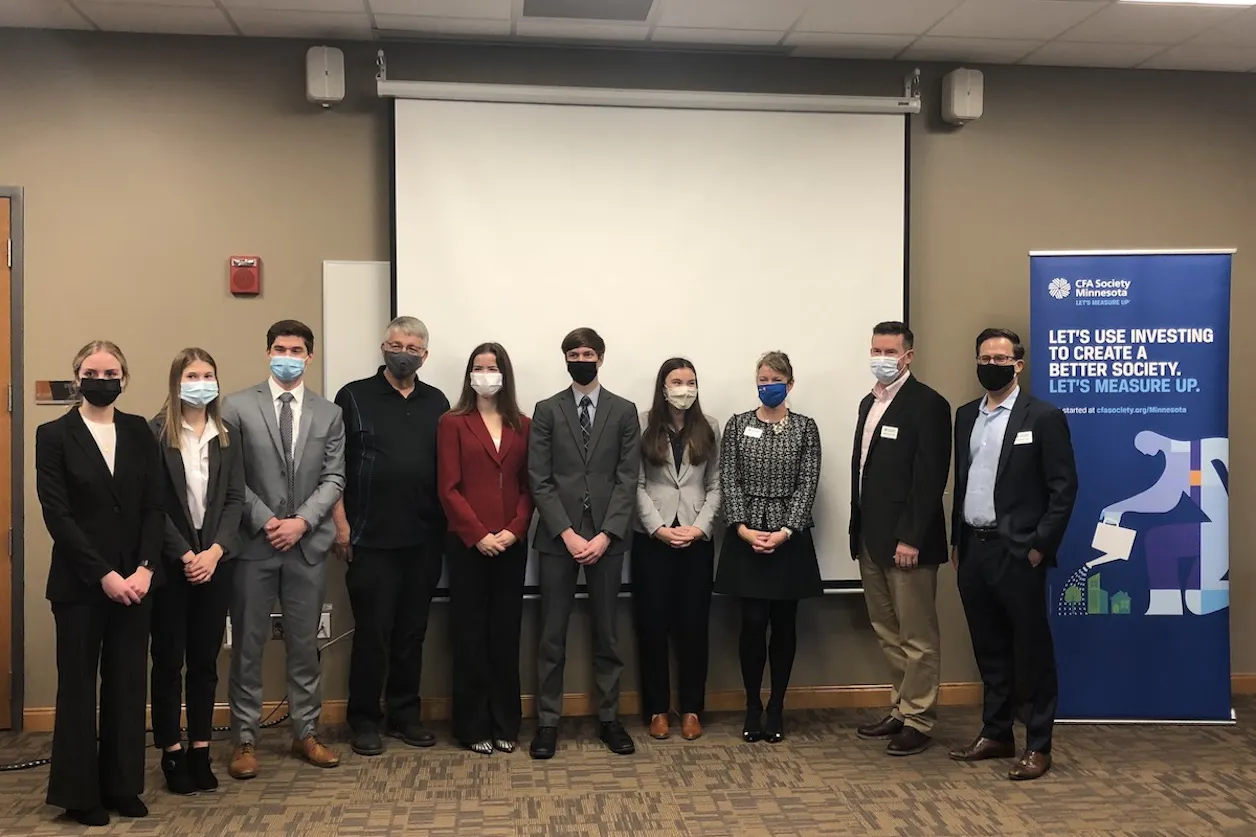 Students in Associate Professor of Business Amanda Carter’s Investments course pose for a photo after participating in the CFA Ethics Challenge on November 5. It was the first CFA Ethics Challenge hosted in the Midwest, and organizers hope it will grow into a competition featuring students from multiple schools. 