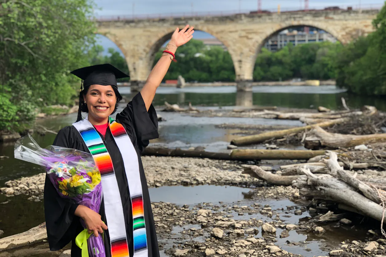 Diba Domínguez, Bethel University graduate