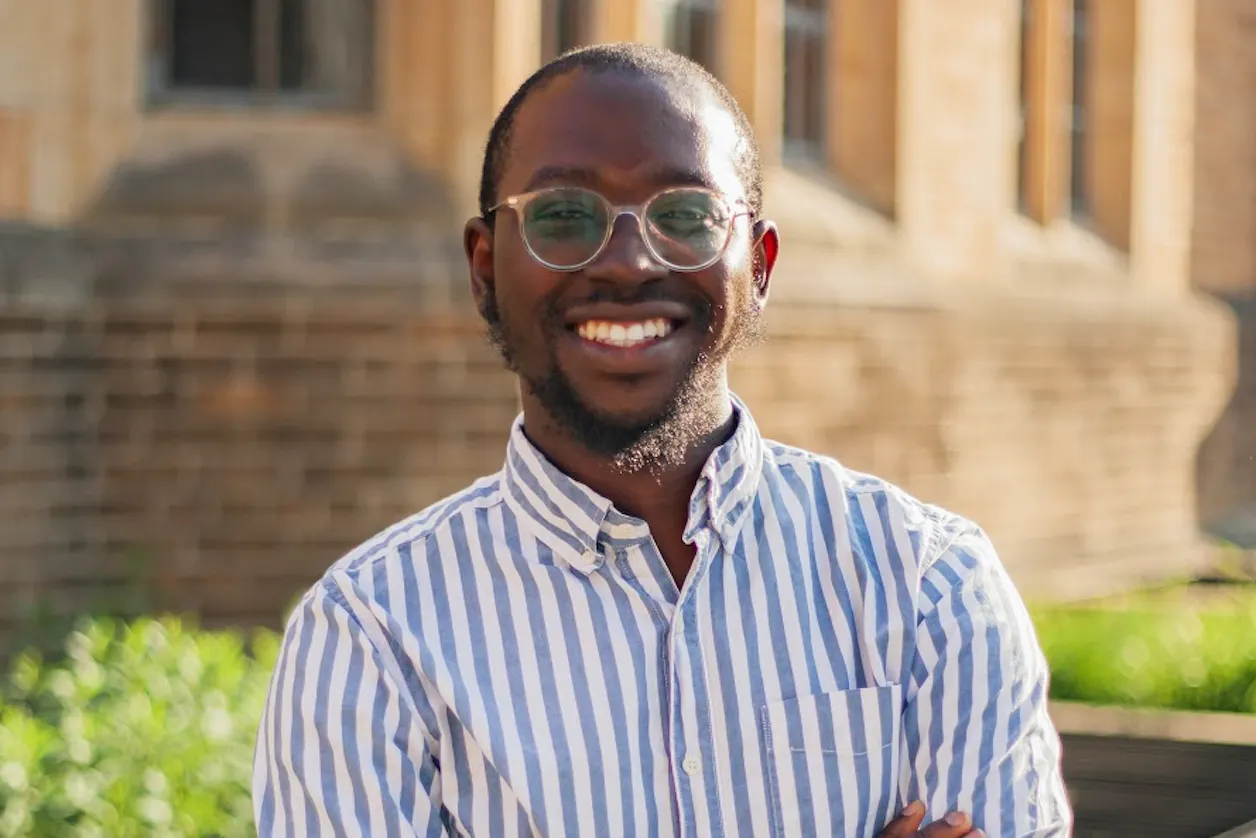 Photo of Tolu Toluhi