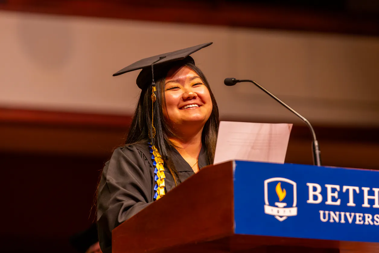 Angel Yang ’23
