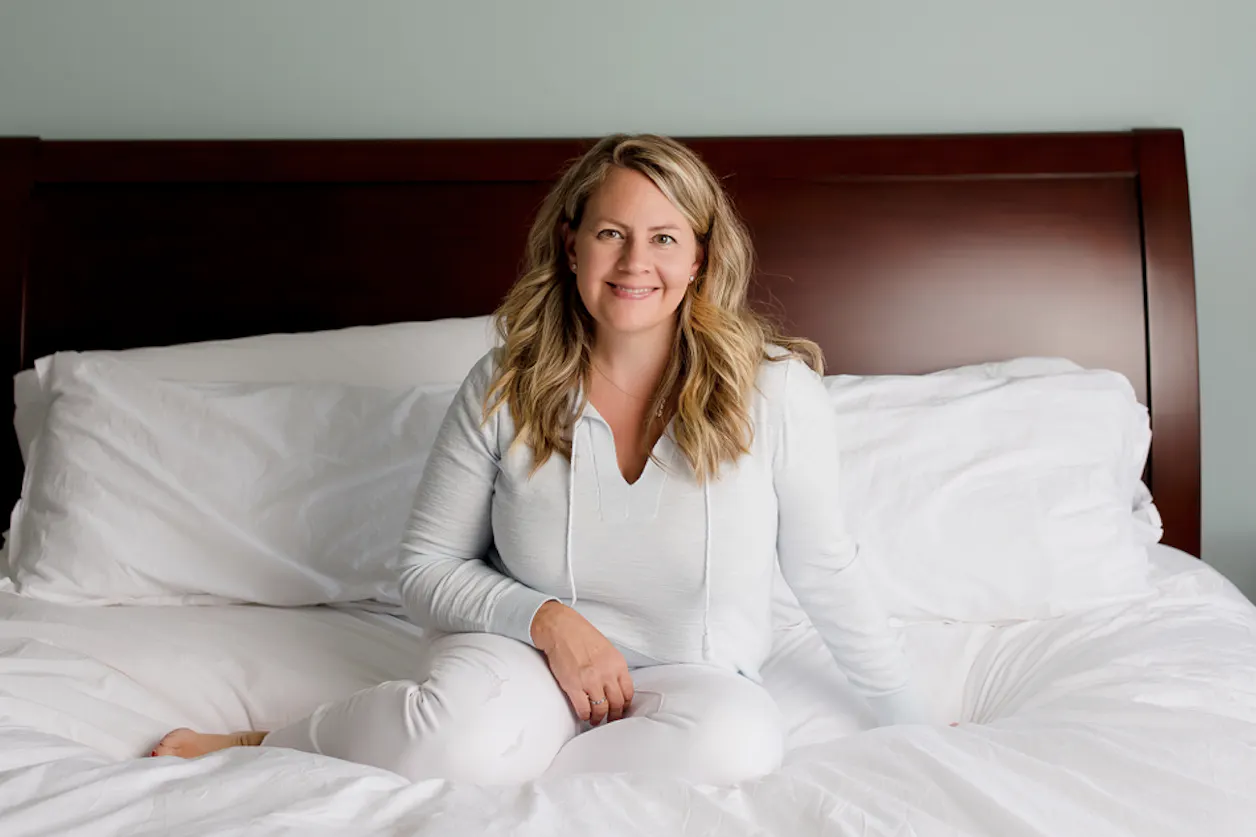 Becky (Norton) Rapinchuk '97 is Clean Mama—a popular source of practical resources and tips to maintain a well-kept home.
