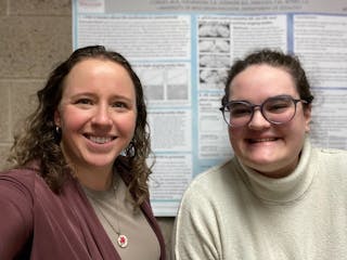 Professor of Biological Sciences Melissa Cordes and Emily Schmidt ’24, 2023 Edgren Scholars