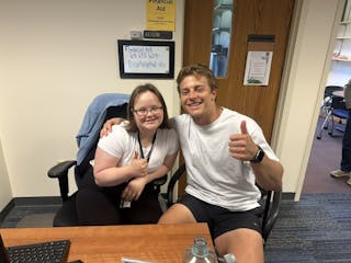 Ellingson assisting a student in BUILD as she does an internship in Bethel's Office of Career Development and Calling