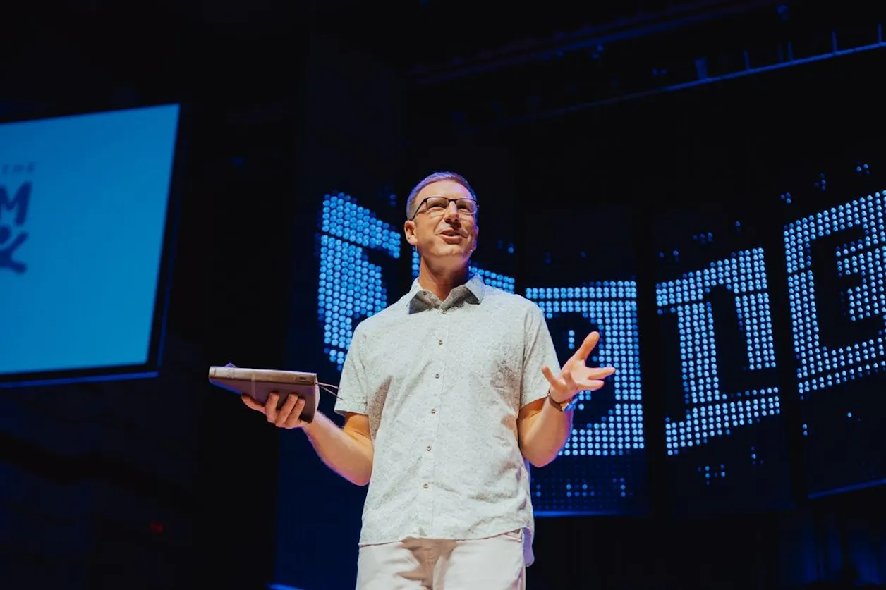 As Bethel’s lead campus pastor, Nick Cocalis S’25 helps students dig deep into the word of God during Chapel. 
