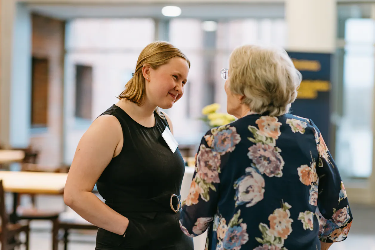 Conversation between a donor and student