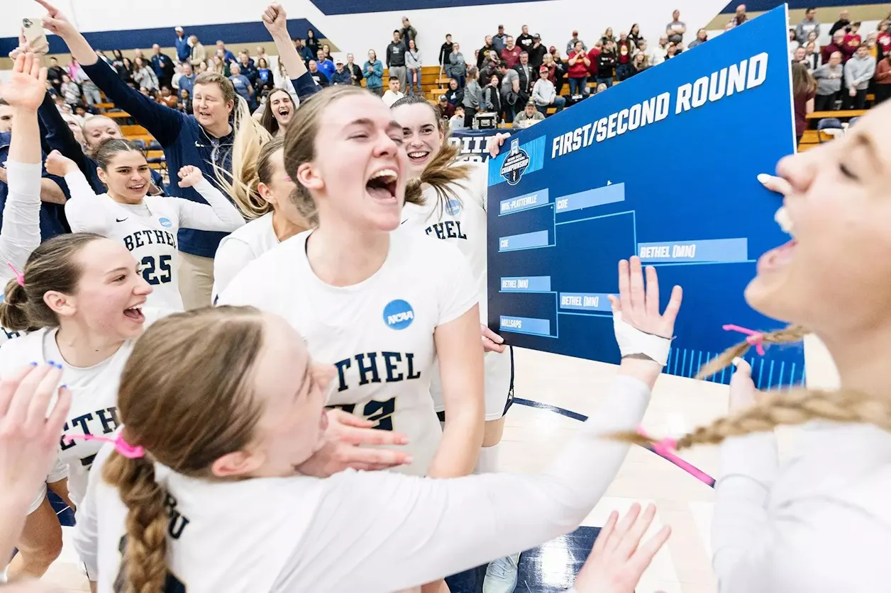 Bethel players celebrate NCAA tournament advancement with bracket