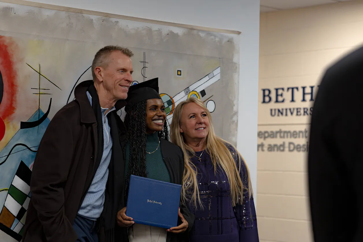 commencement-family-photo