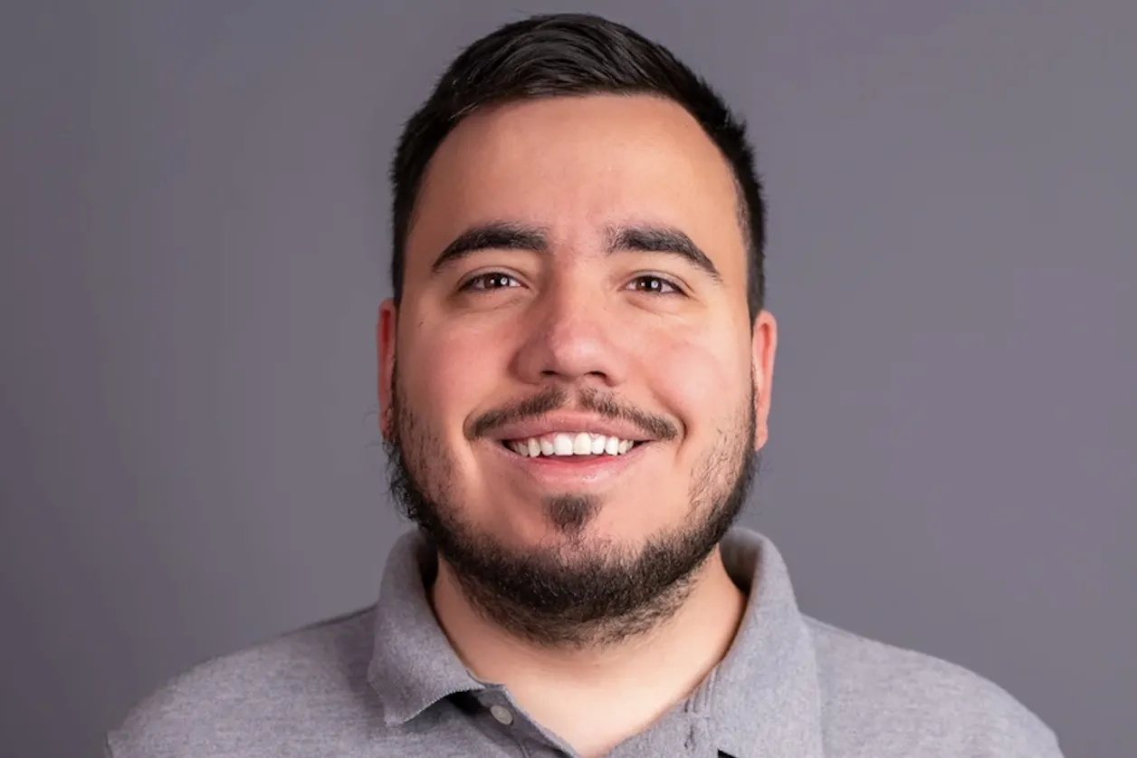 Headshot of Logan Esposito