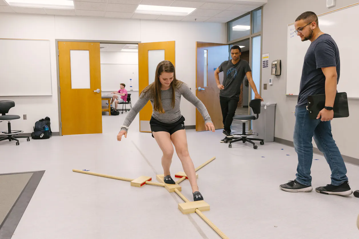 Introduction to rehabilitation science with professor and students. 